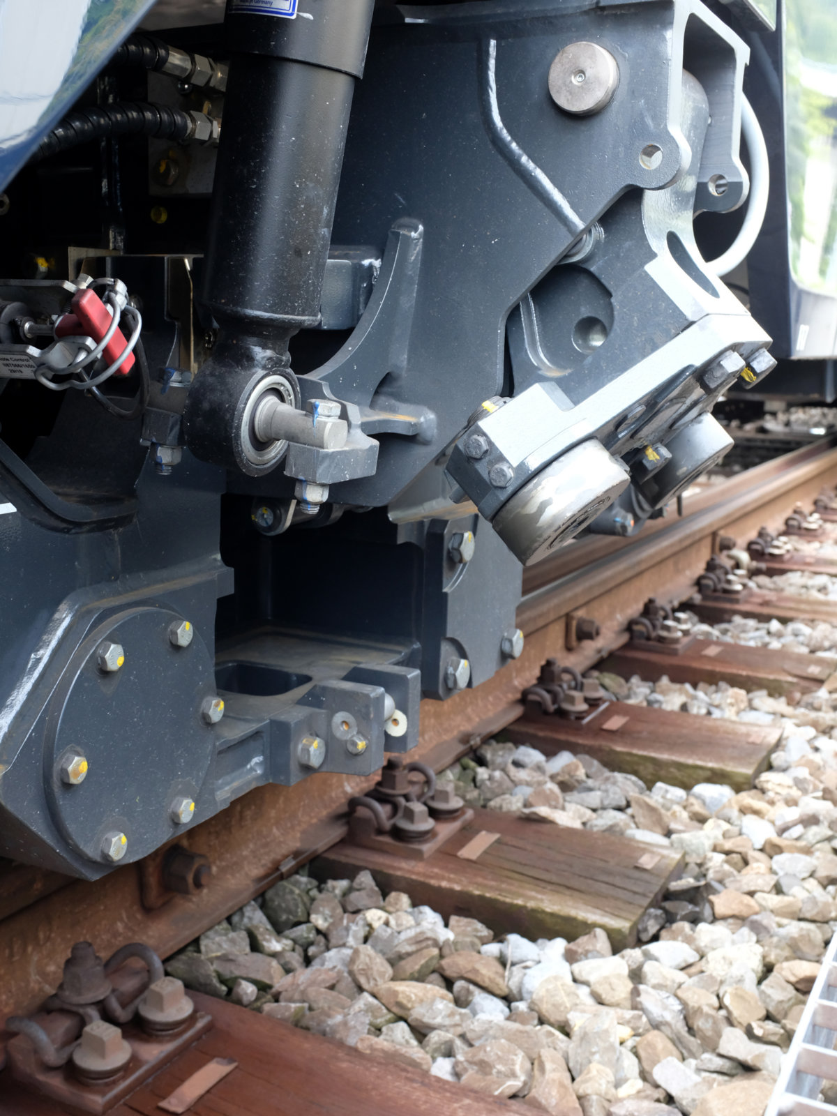 Gauge-switching technology of the GoldenPass Express train