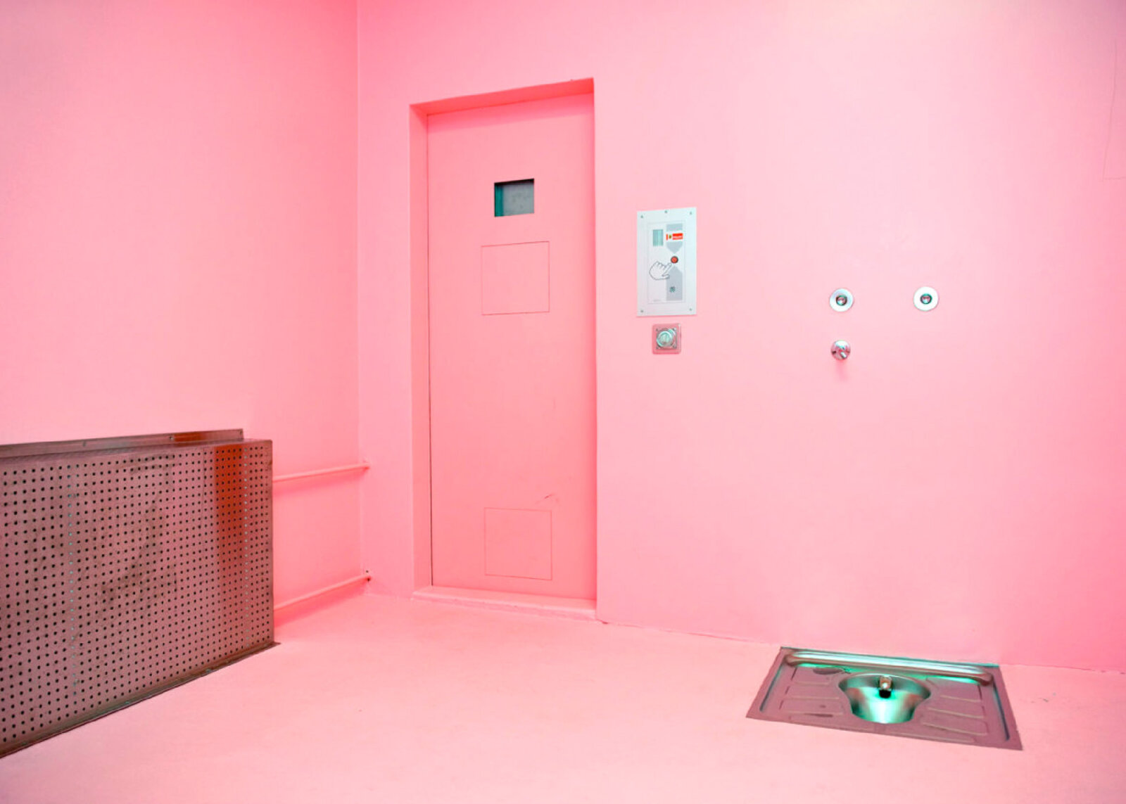 Cool Down Pink Swiss Prisons Cell in Switzerland - Copyright Color Motion GmbH