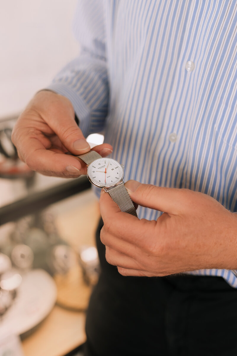 MONDAINE Doppio Watch Solar Technology - Interview with André Bernheim
