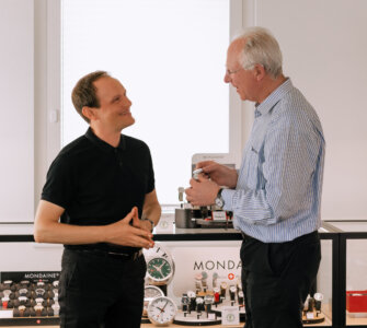 MONDAINE Doppio Watch - Interview André Bernheim