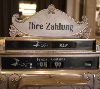 Group Gifts in Switzerland - Old Cashier Machine