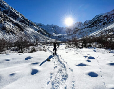 La-Punt Snowshoeing Brenna