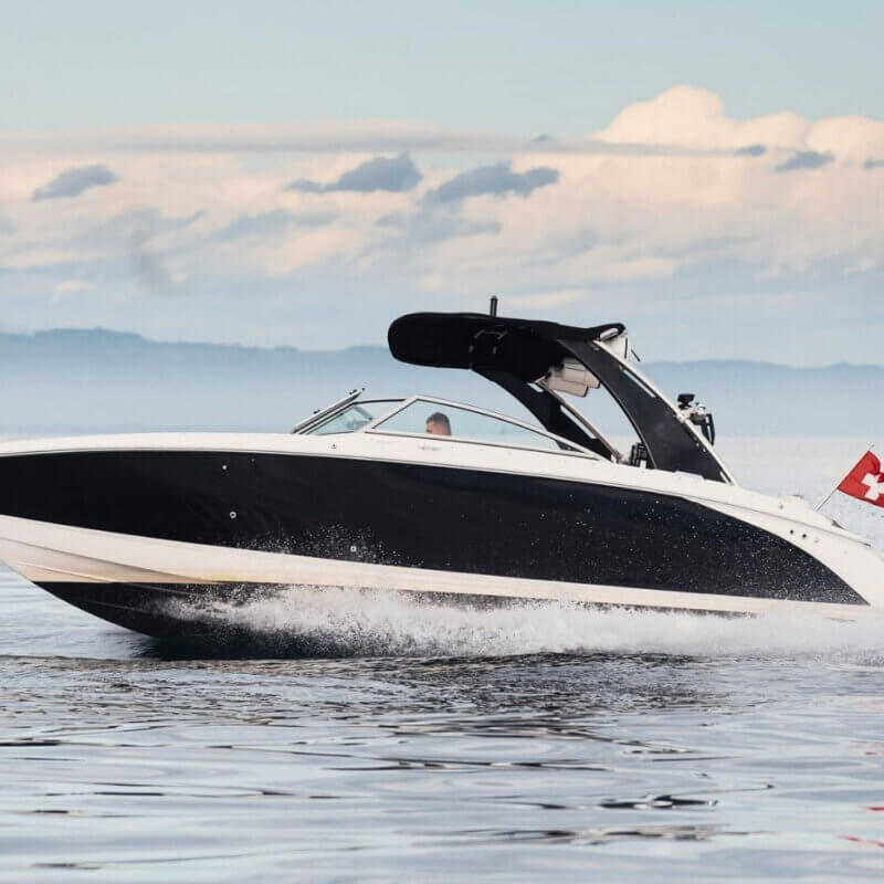 Renting a Boat on Lake Geneva: Swiss Bucket-List Experience